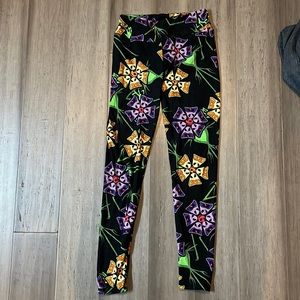 Lularoe nightmare before Christmas leggings